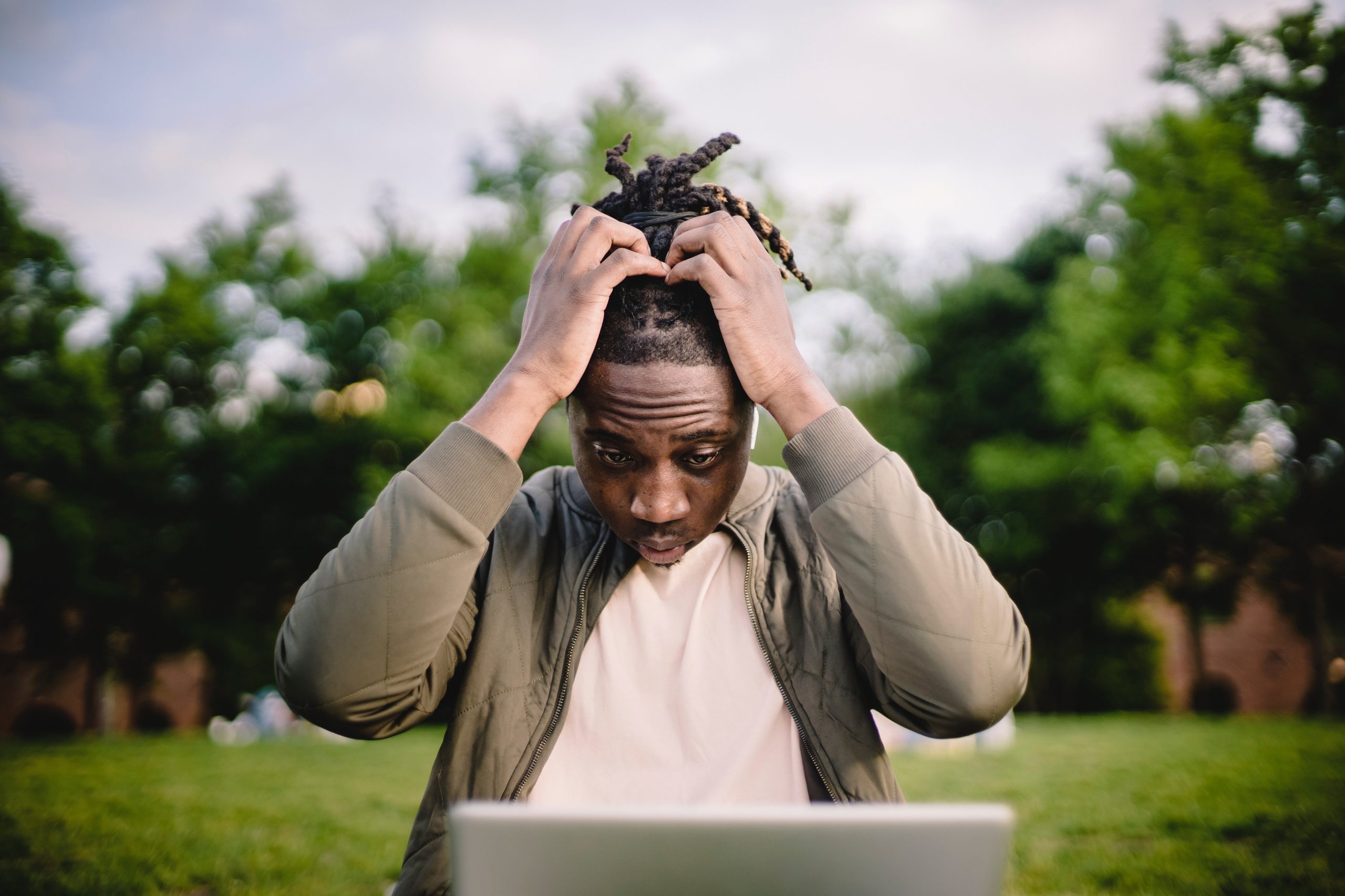 pexels-ketut-subiyanto-4560092 Top CV mistakes