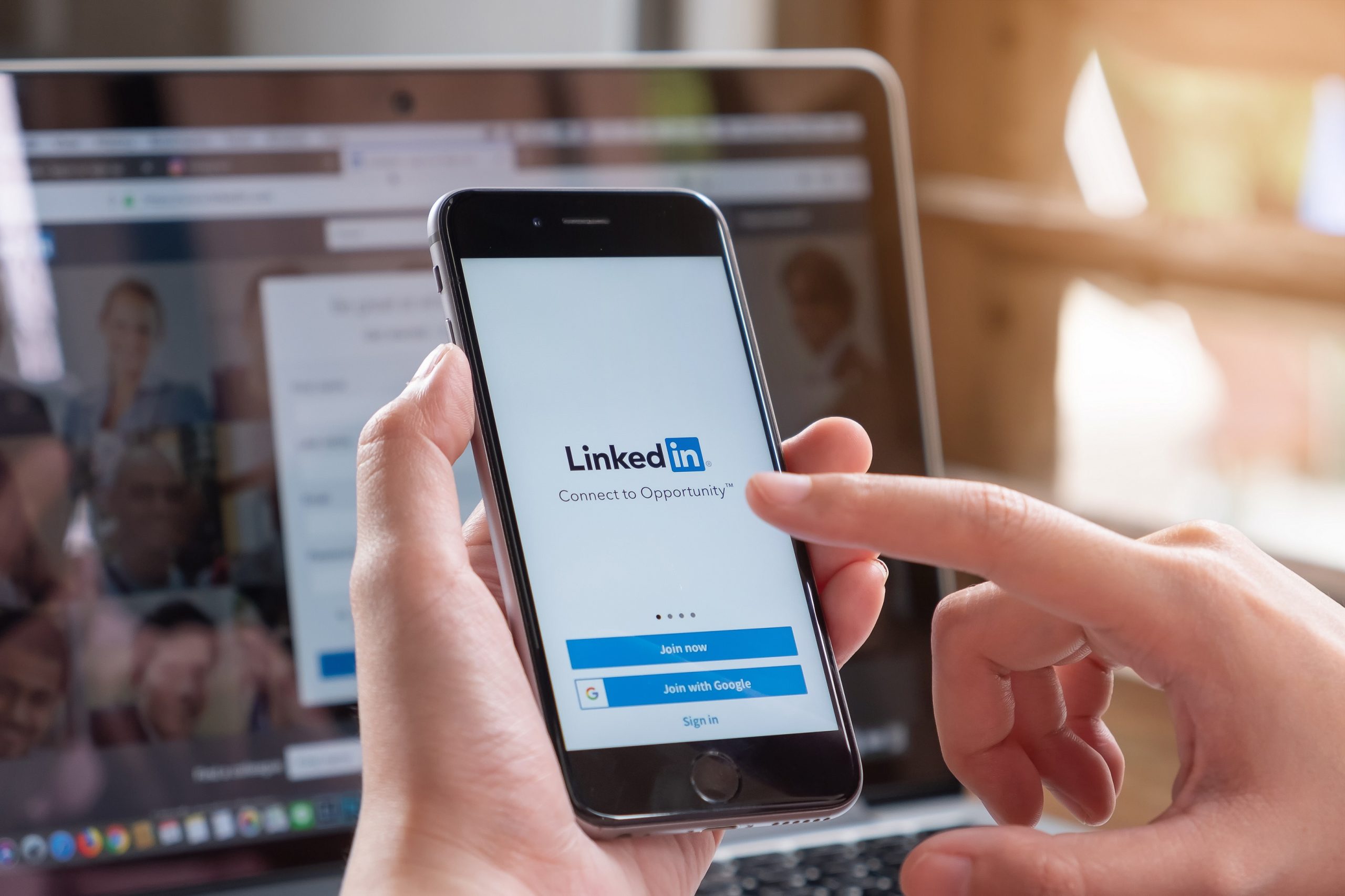CHIANG MAI, THAILAND – AUG 26, 2018: iPhone X with LinkedIn appl A recruiter’s guide to LinkedIn: What you should include to look attractive to employers
